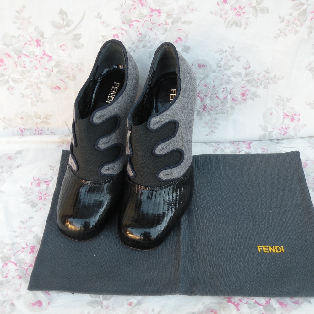 COPY - FENDI SHOES SIZE 35 1/2